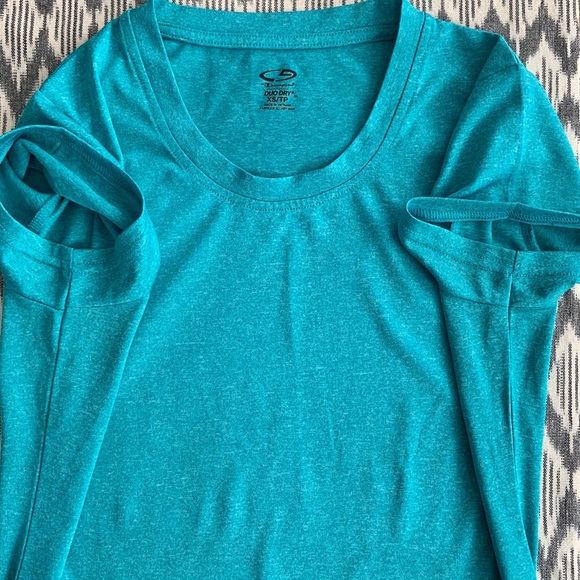 C9 by Champion: Women’s Duo Dry Teal Workout Shirt - Picture 3 of 7